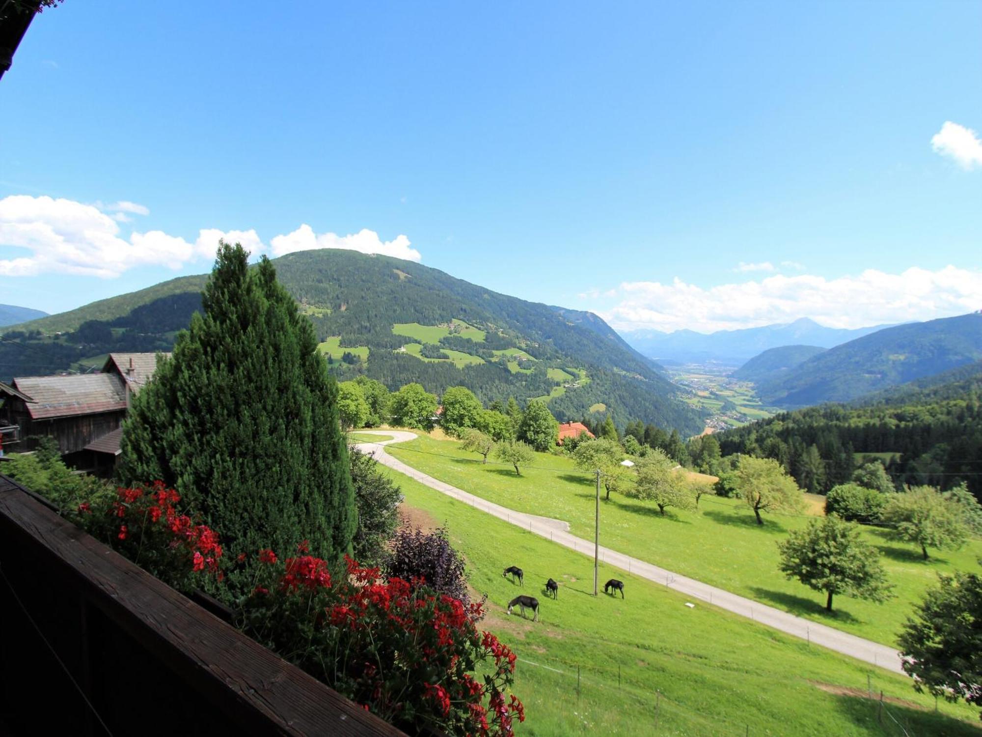 Cozy Apartment In Afritz Am See Near Gerlitzen Ski Area Ngoại thất bức ảnh